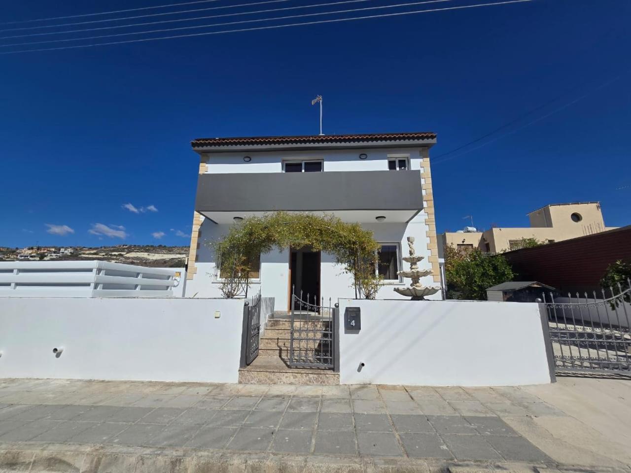 Michael Angelo Villa Paphos Bagian luar foto