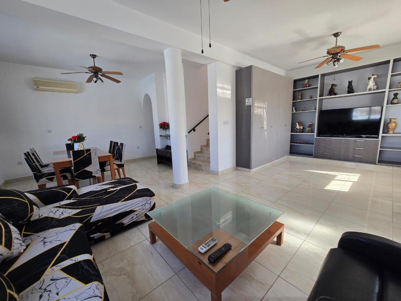 Michael Angelo Villa Paphos Bagian luar foto