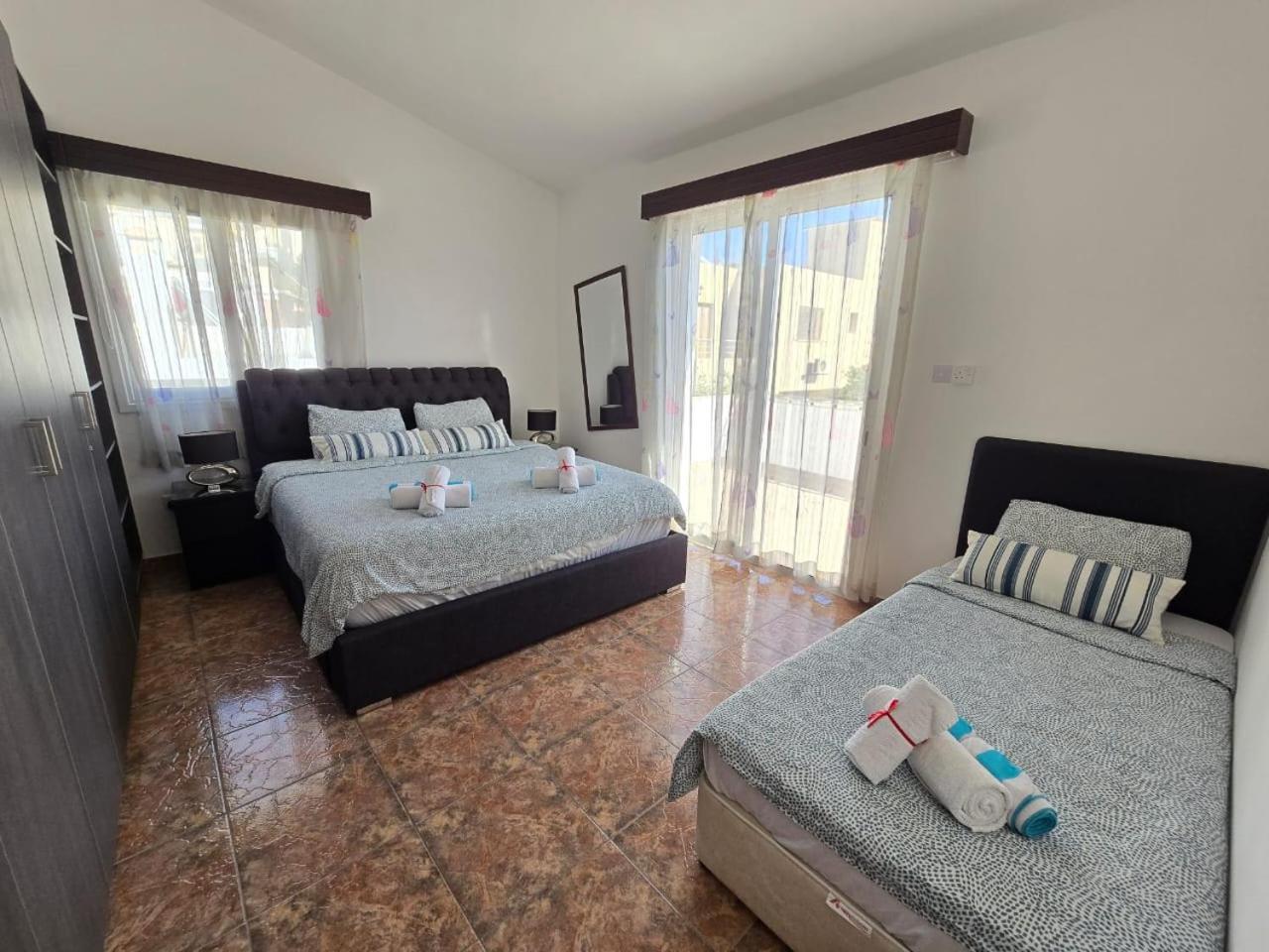 Michael Angelo Villa Paphos Bagian luar foto