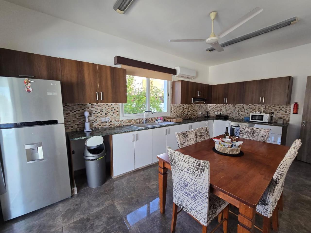 Michael Angelo Villa Paphos Bagian luar foto