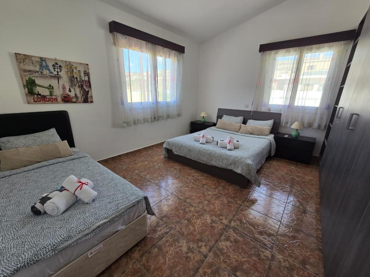 Michael Angelo Villa Paphos Bagian luar foto